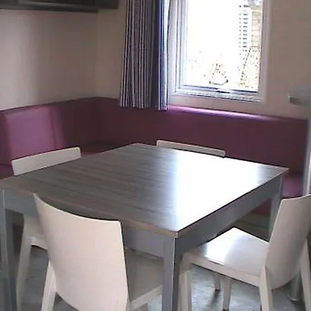 Кемпинг Mobil-home Confortable - 6 Pers. - Api-1-52-2152 Estavar